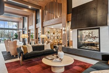 Fireplace & co-working lounge
